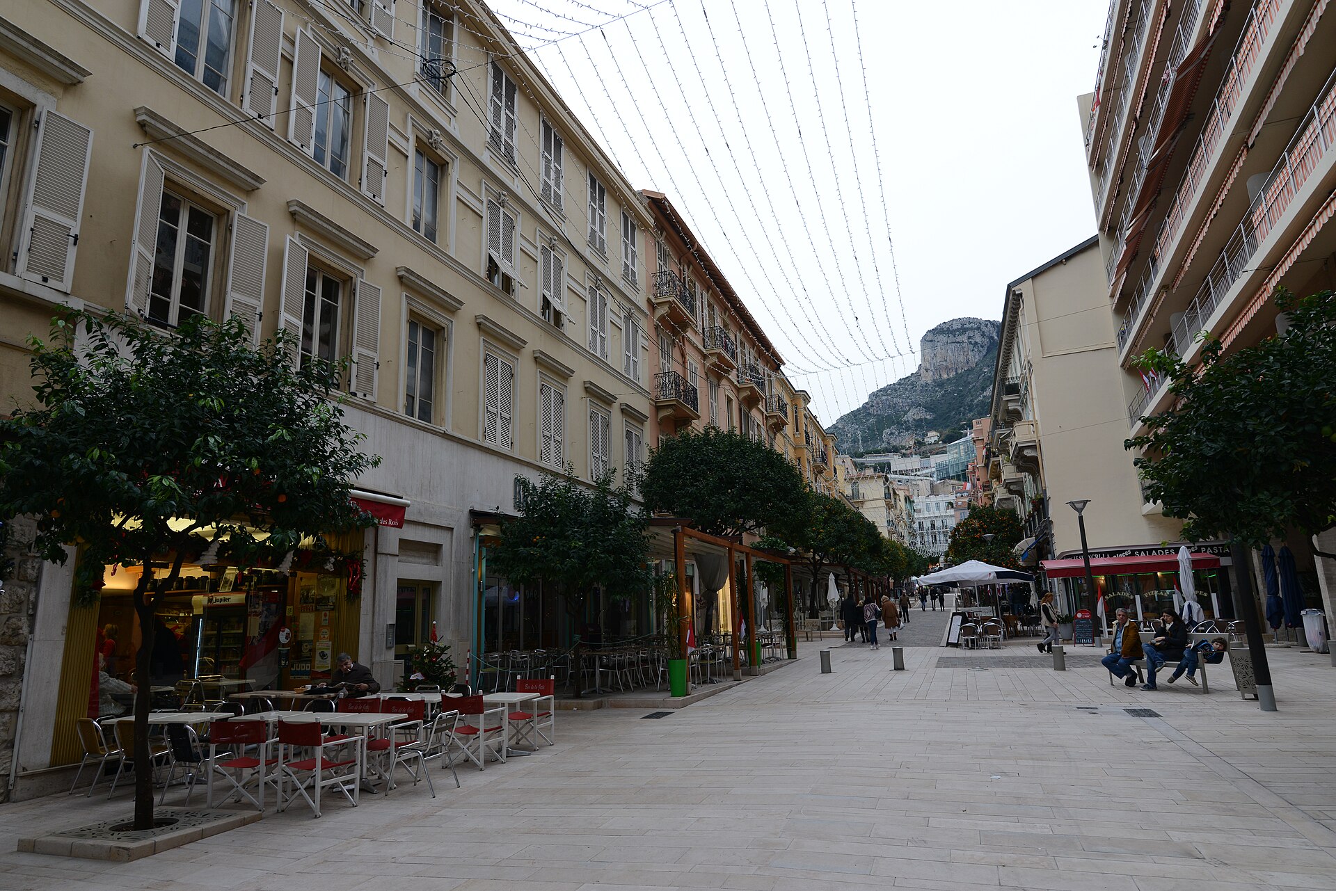 Mangiare bene spendendo poco a Monaco: dove pranzano i residenti — Monaco